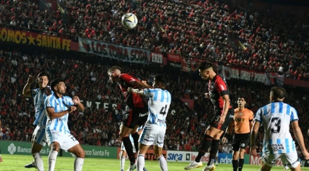 Racing perdió con Colón en Santa Fe