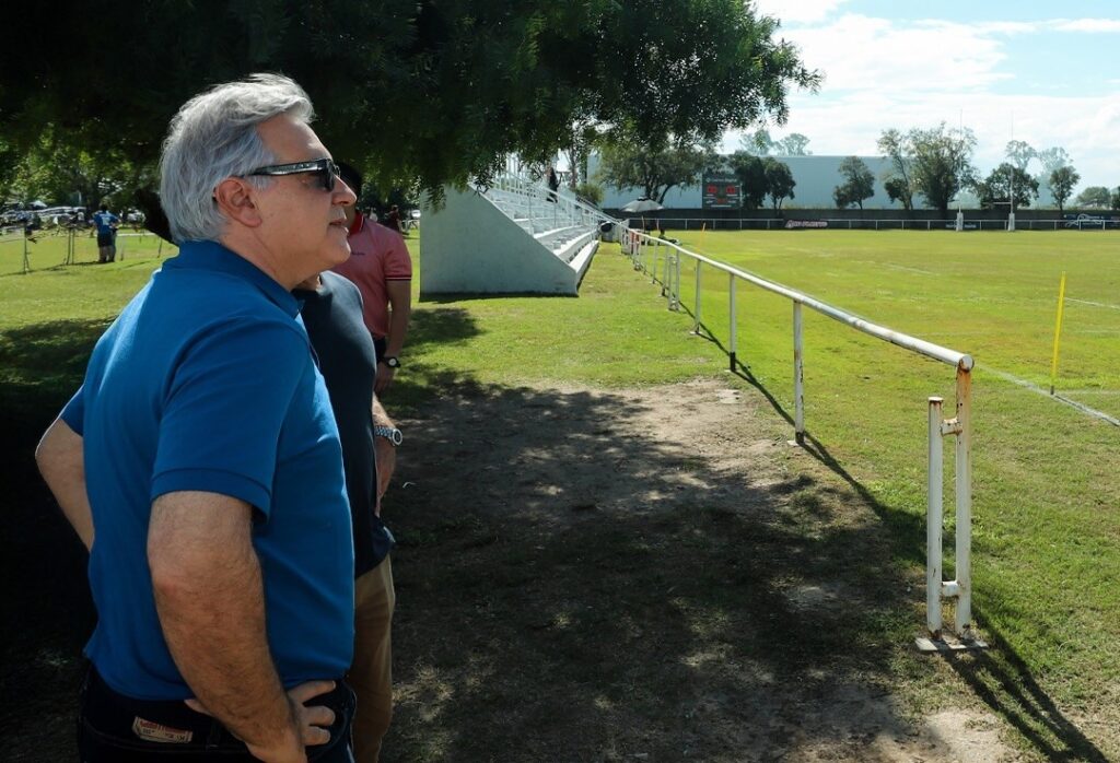 El Gobernador Martín Llaryora visitó el club Palermo Bajo