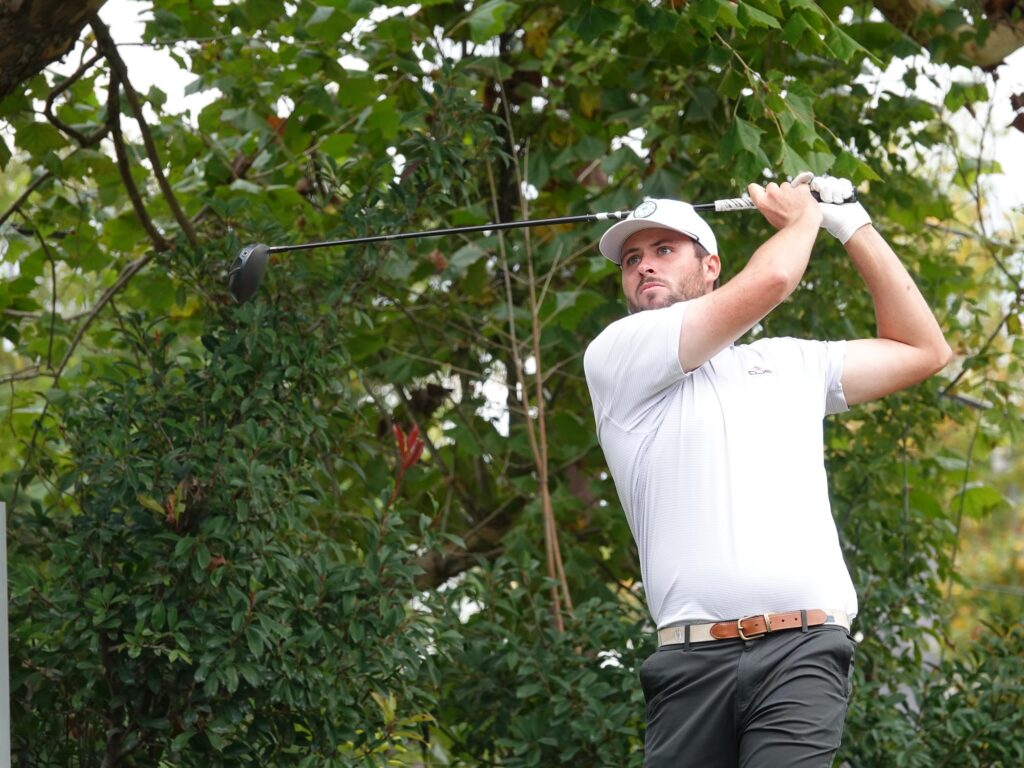 El estadounidense Sheehan lidera el Abierto del Centro en el Córdoba Golf Club