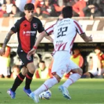 Instituto empató con Newell’s y dependerá de otros resultados para clasificar a octavos