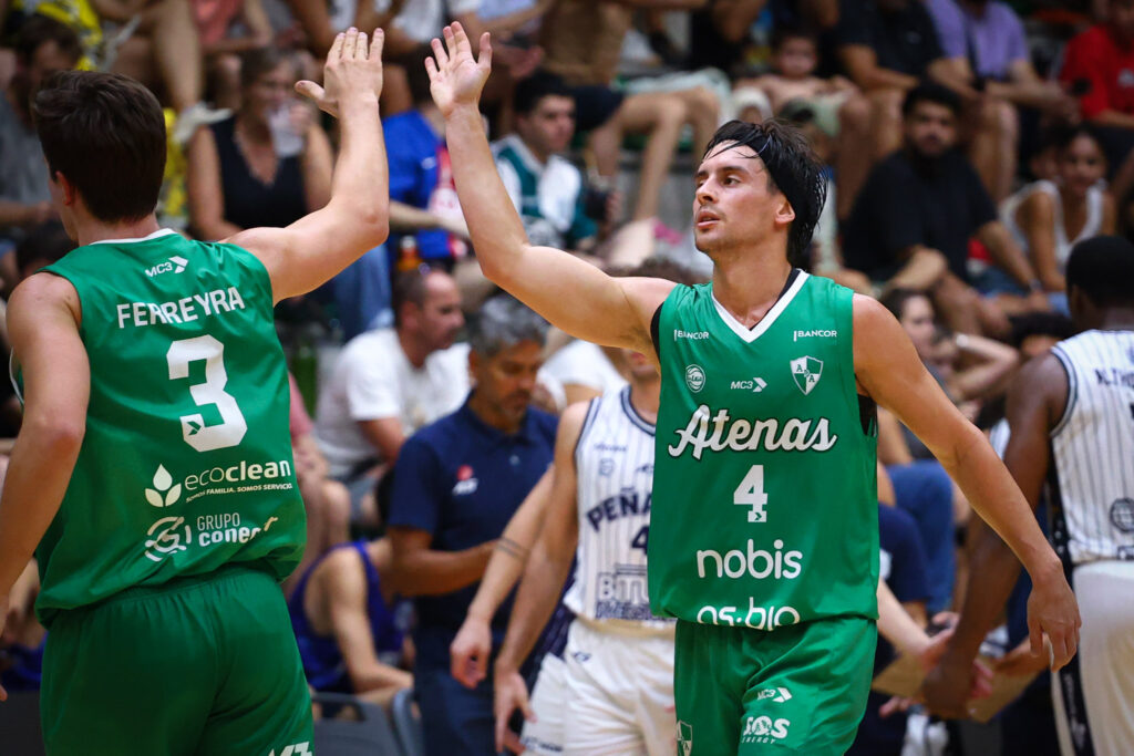 Atenas logró un importante triunfo frente a Peñarol