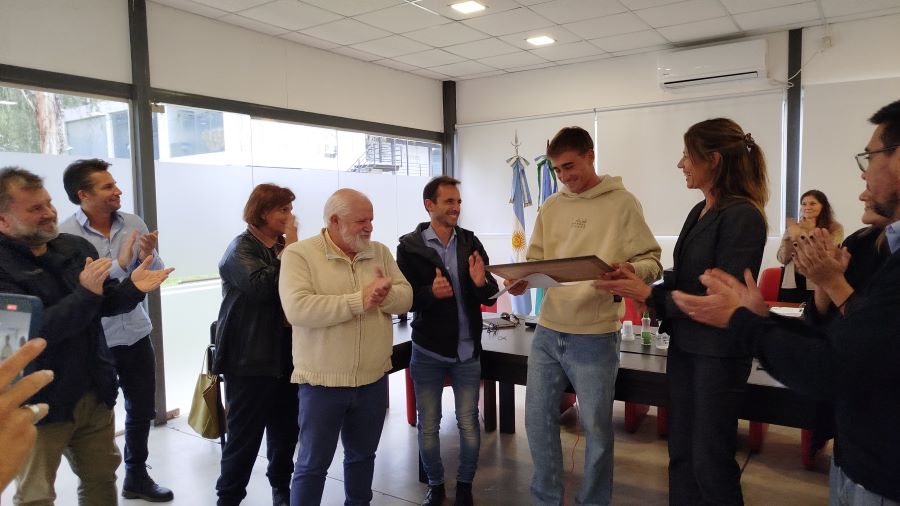 Reconocimiento de Mendiolaza a Federico Jankunas