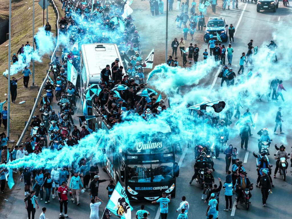 Espectacular caravana de Belgrano festejando el Campeonato por la Circunvalación