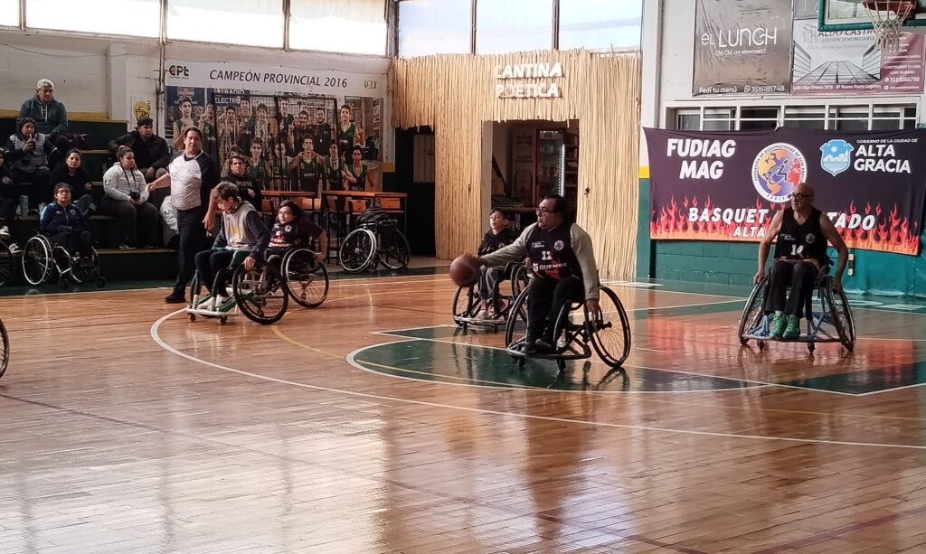 FUDIAG-MAG ganó en Córdoba y lidera la Liga Provincial de Básquet en Silla de Ruedas