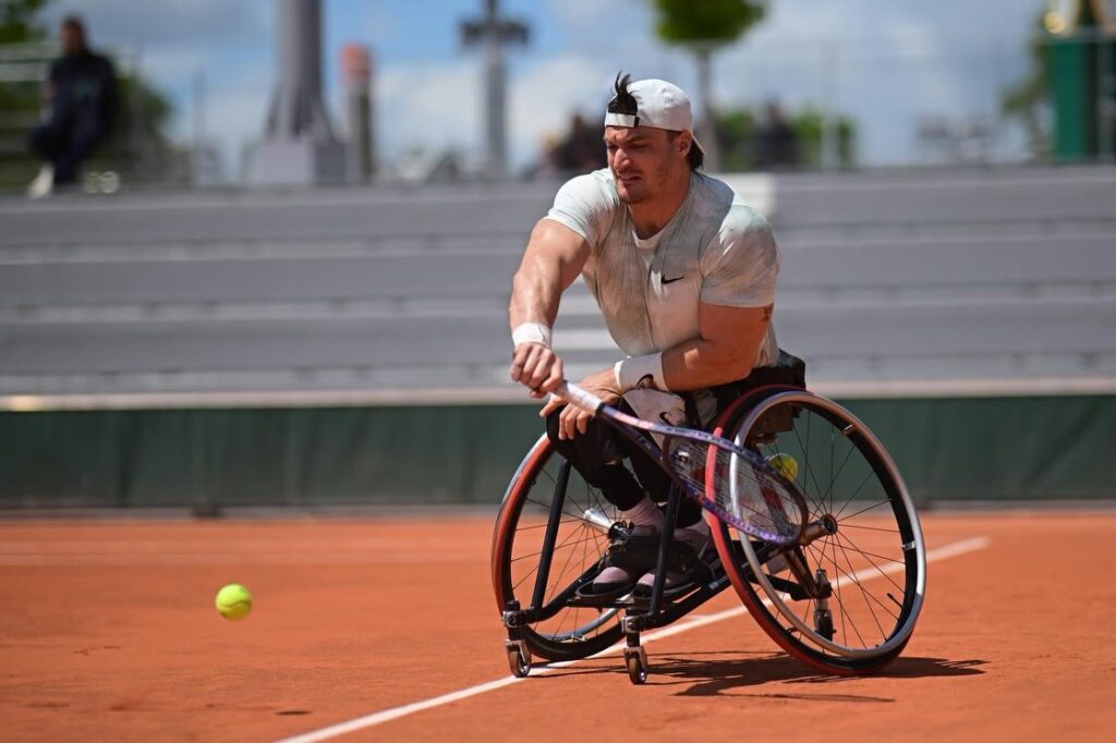 Gustavo Fernández está entre los cuatro mejores de Roland Garros