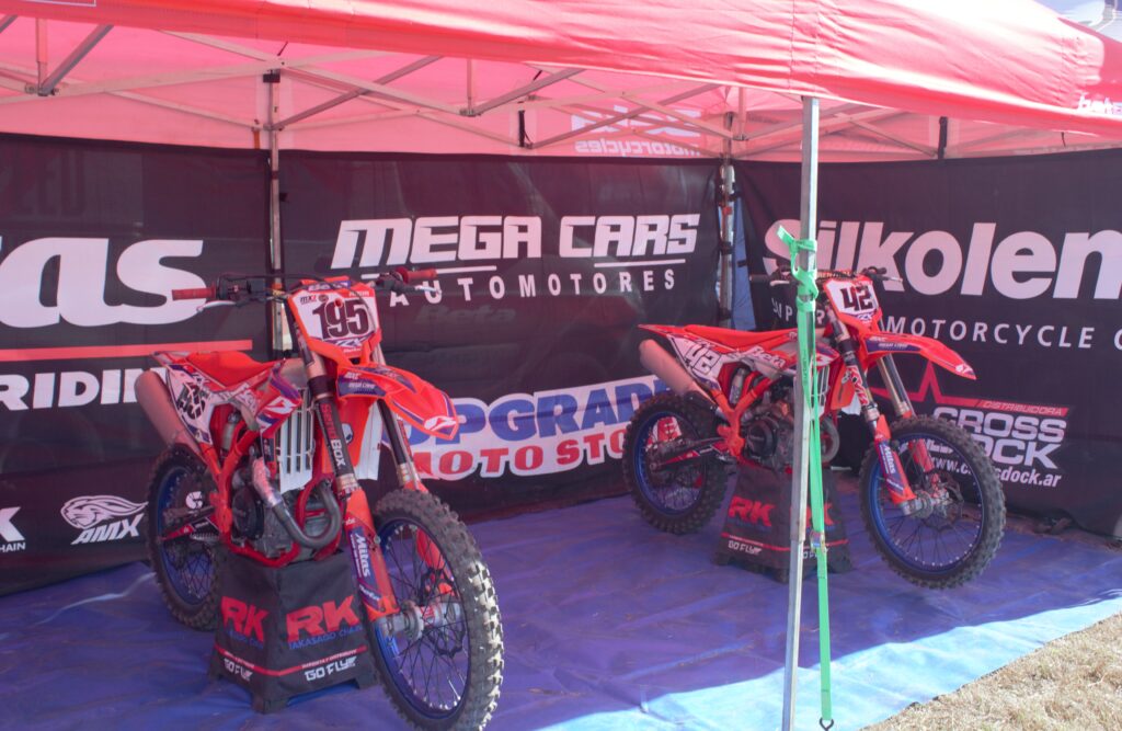 El Mundo de la familia Vaccari tiene forma de «moto de cross»