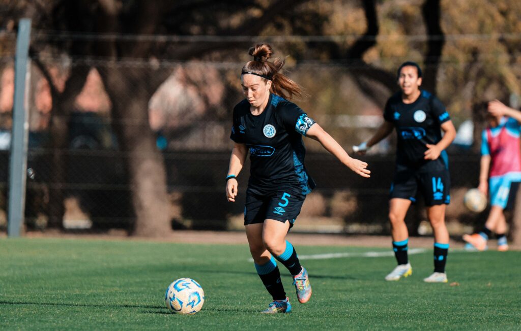 Belgrano igualó con Racing Club por el Torneo de Primera División Femenino