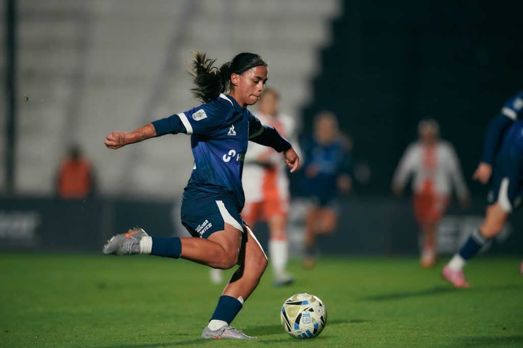 Goleada de Las Matadoras ante Huracán