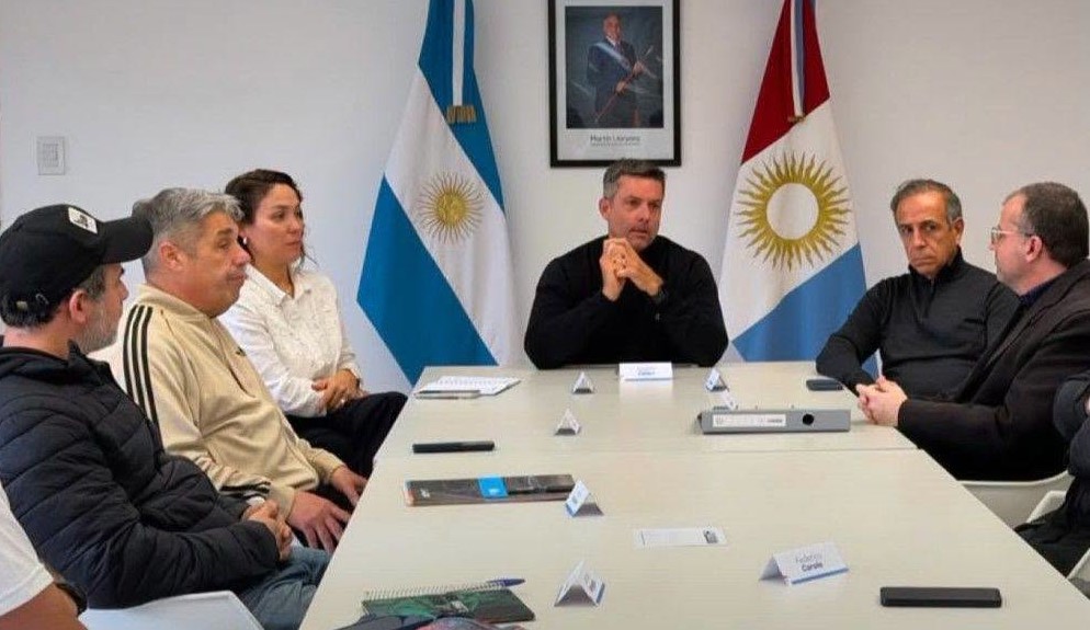 Reunión de la Federación de Ajedrez de Córdoba y otras federaciones con Calleri y Biasi