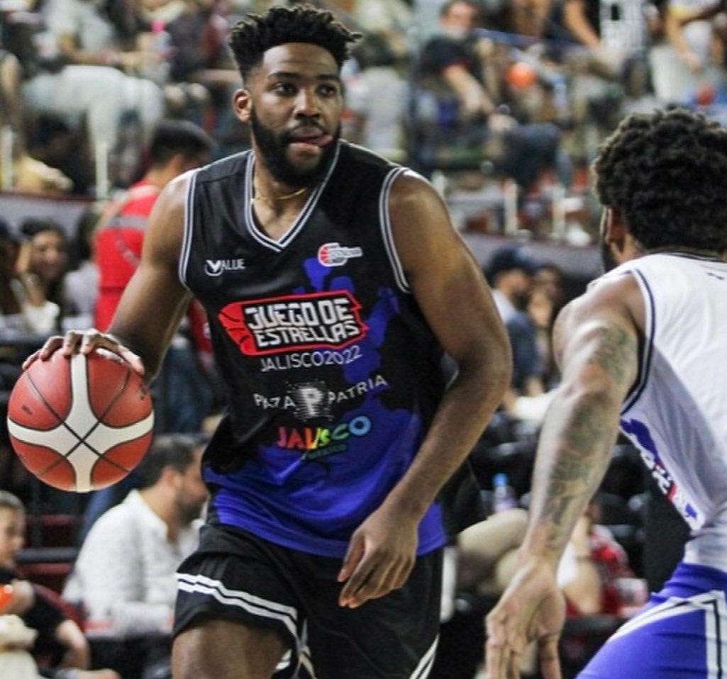 Laster se suma a Atenas