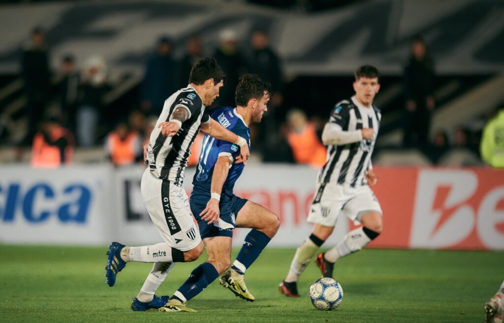 Gimnasia en Mendoza le dio otro golpe al Talleres de Sampaoli