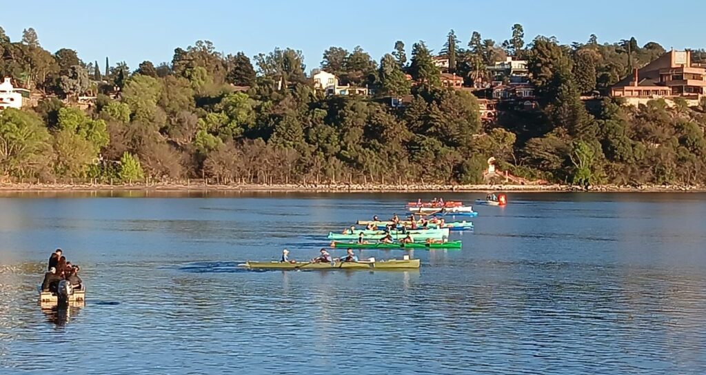 Se desarrolló con éxito la Regata de Remo Travesía «Vuelta al Lago»