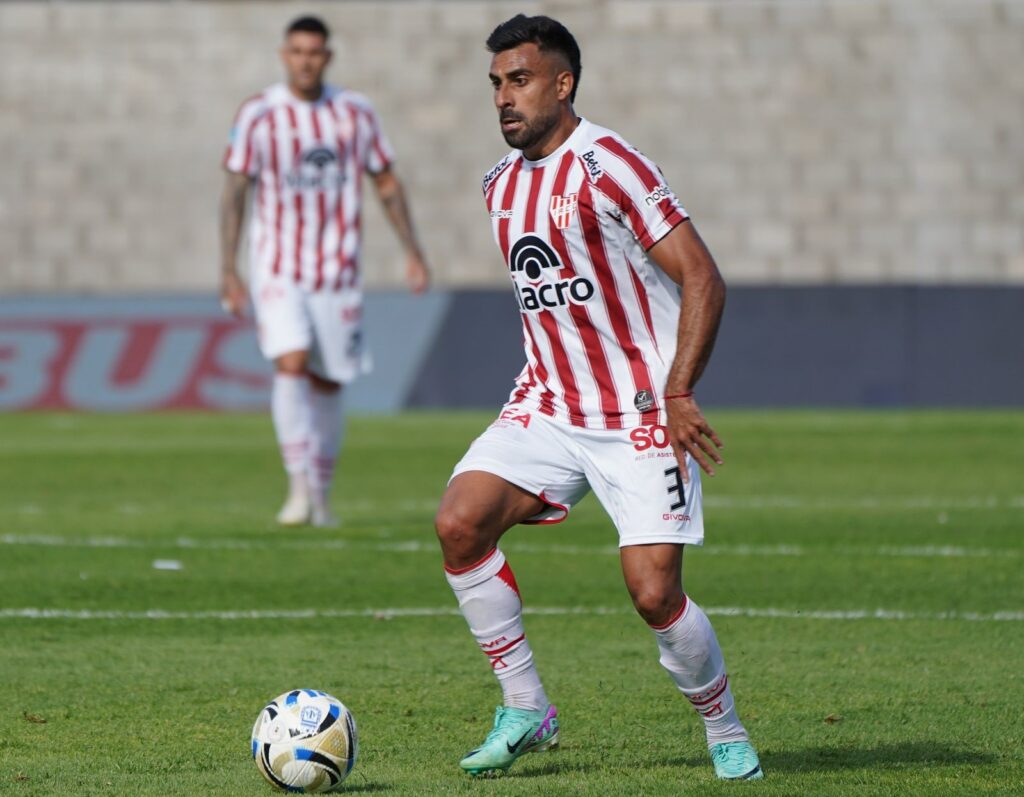 Instituto visita a Unión de Santa Fe en el estadio: 15 de Abril