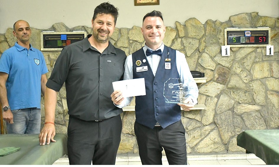 Alejandro Martinotti se consagró campeón en el torneo de 5 Quillas del Club Sarmiento de Villa María