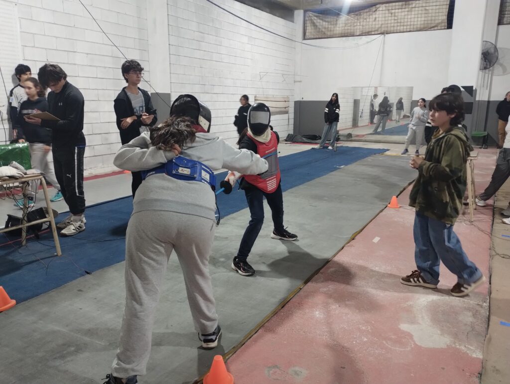 Torneo Preclasificatorio para los Juegos Evita en la sala de Esgrima del Mario Kempes