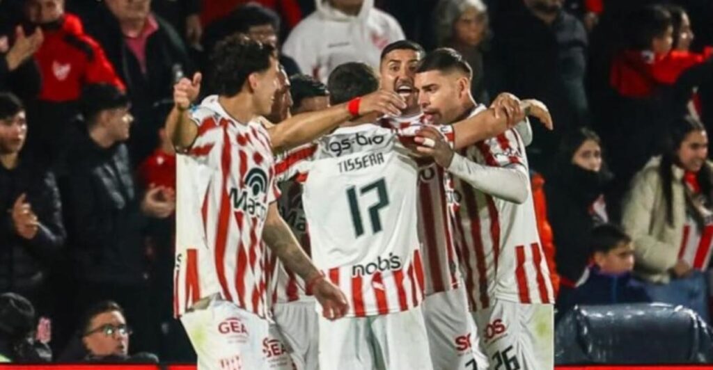 Instituto venció a Estudiantes (RC) y es líder de la Zona A del Torneo Clausura