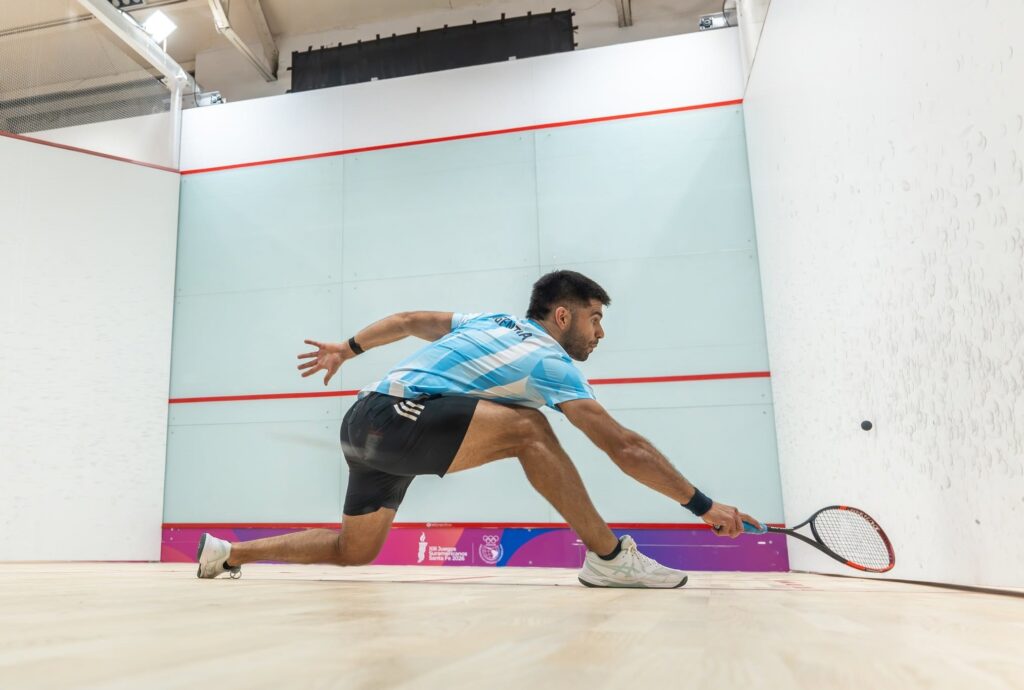 El cordobés Jeremías Azaña medalla de bronce en el Squash de los Juegos Suramericanos