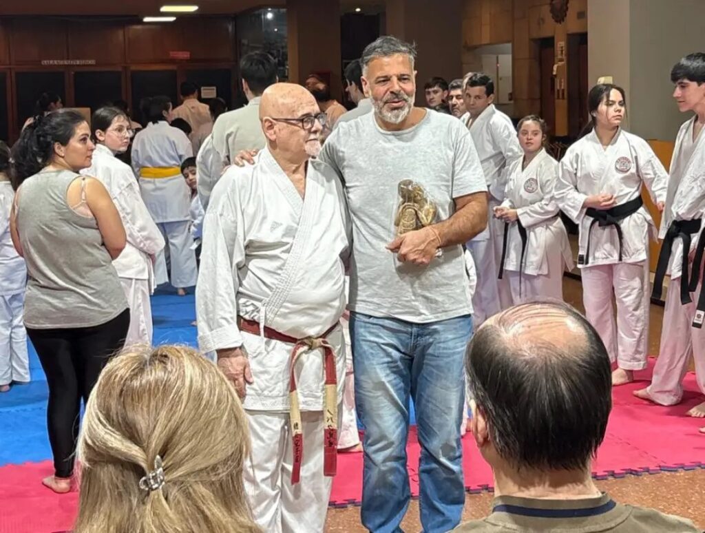 En el año de su aniversario nº 50, el dojo Ketsugo shizen-do comenzó con los festejos