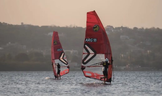 Gran Prix Argentino de Windsurf en el Lago San Roque