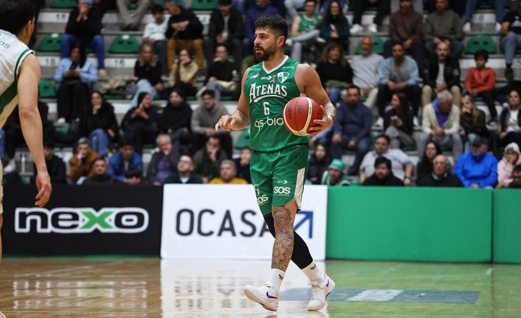 Atenas le ganó a Ferro Carril Oeste en el «Estructuras Pretensa»