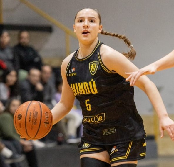 Hindú consiguió su primer festejo ante Sociedad Española